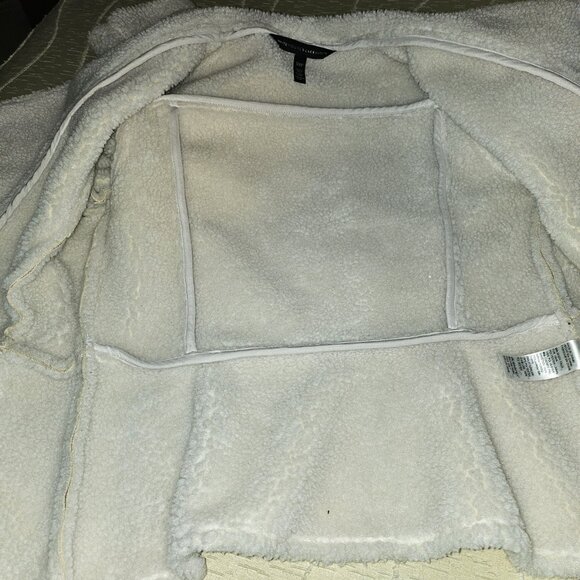 WHBM ECRU/CREAM FAUX SHEARLING STYLE ASYMMWTRICAL HIP LENGTH JACKET SIZE XSP - Picture 14 of 16